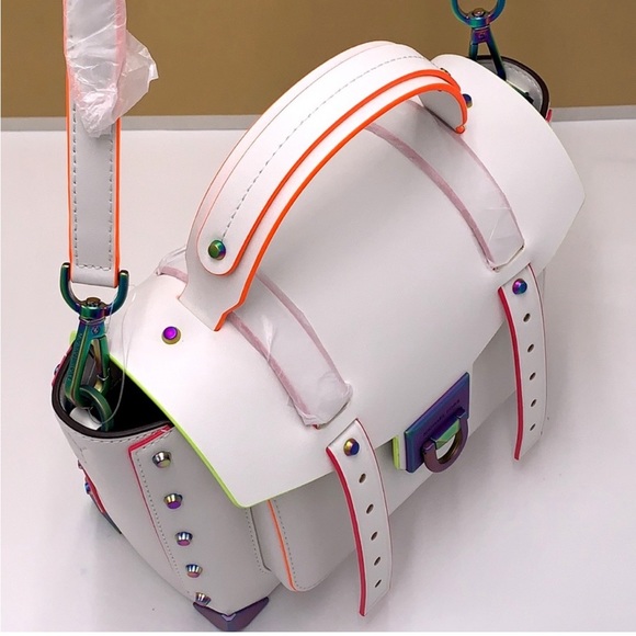 MICHAEL KORS
Manhattan Medium Contrast-Trim Leather Satchel OPTIC WHITE COLOR - Picture 11 of 16